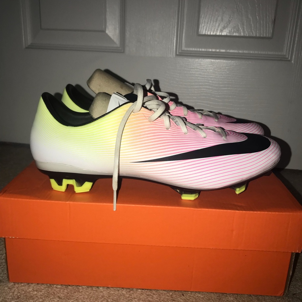 Nike Mercurial Veloce II Firm Ground cleats